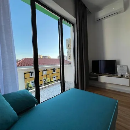 Your In Center City Apartment *